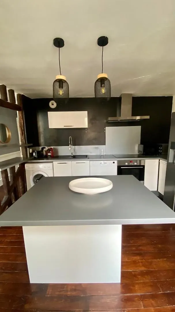 Appartamento Emplacement De Choix A Rennes Pour 6 Personnes